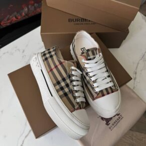 Buberry Sneaker